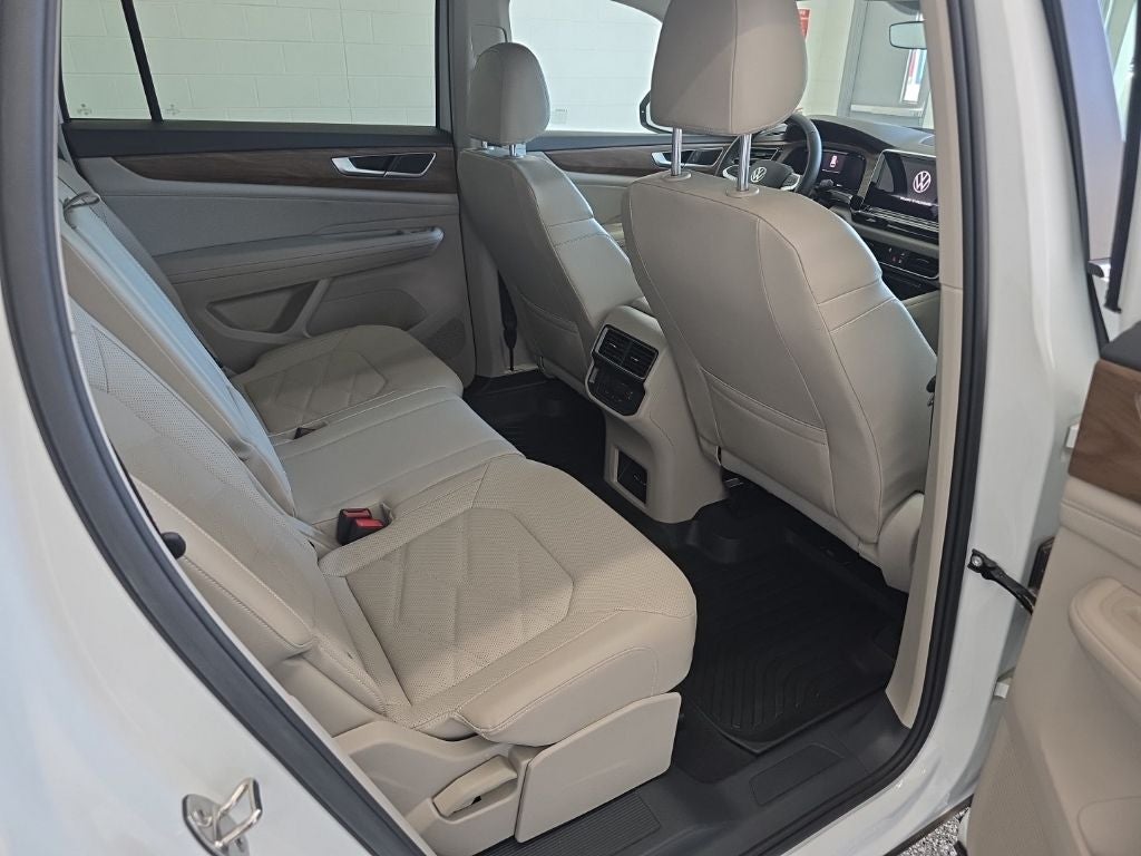 2024 Volkswagen Atlas 2.0T SE
