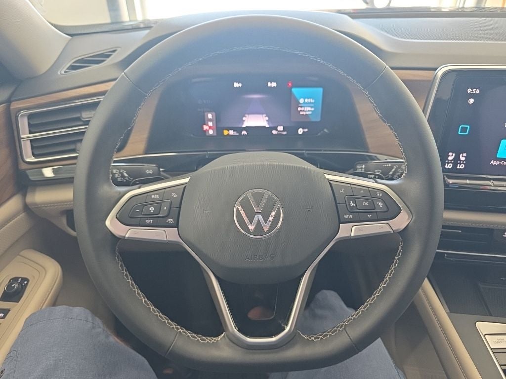 2024 Volkswagen Atlas 2.0T SE