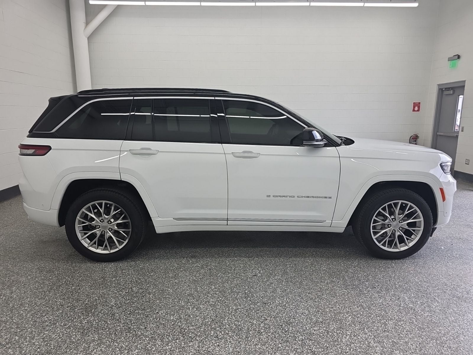 2024 Jeep Grand Cherokee Summit