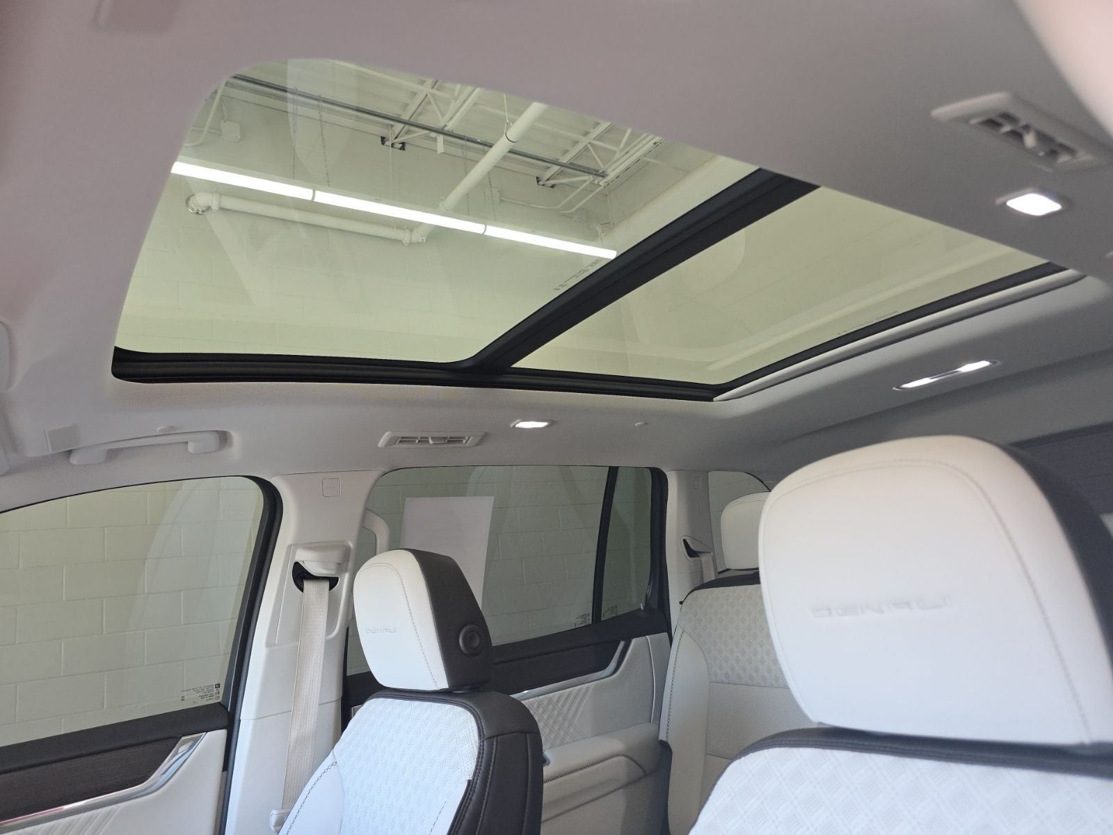 2024 GMC Acadia Denali Reserve