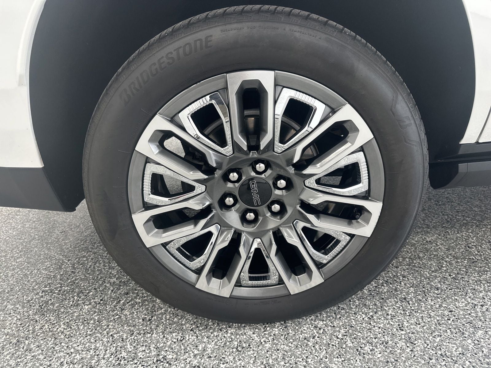 2024 GMC Yukon Denali Ultimate