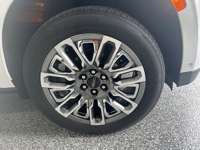 2024 GMC Yukon Denali Ultimate