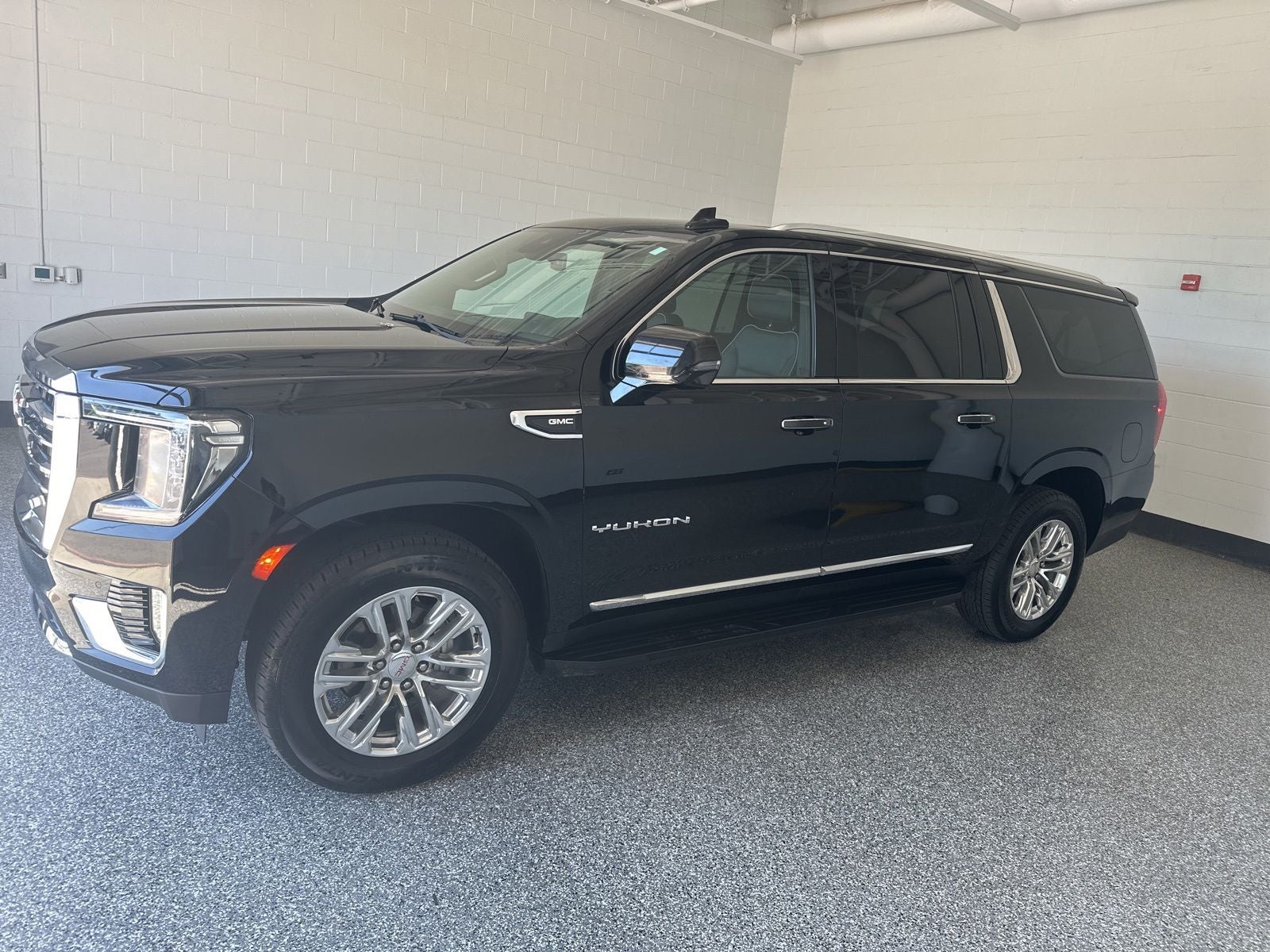 2024 GMC Yukon XL SLT