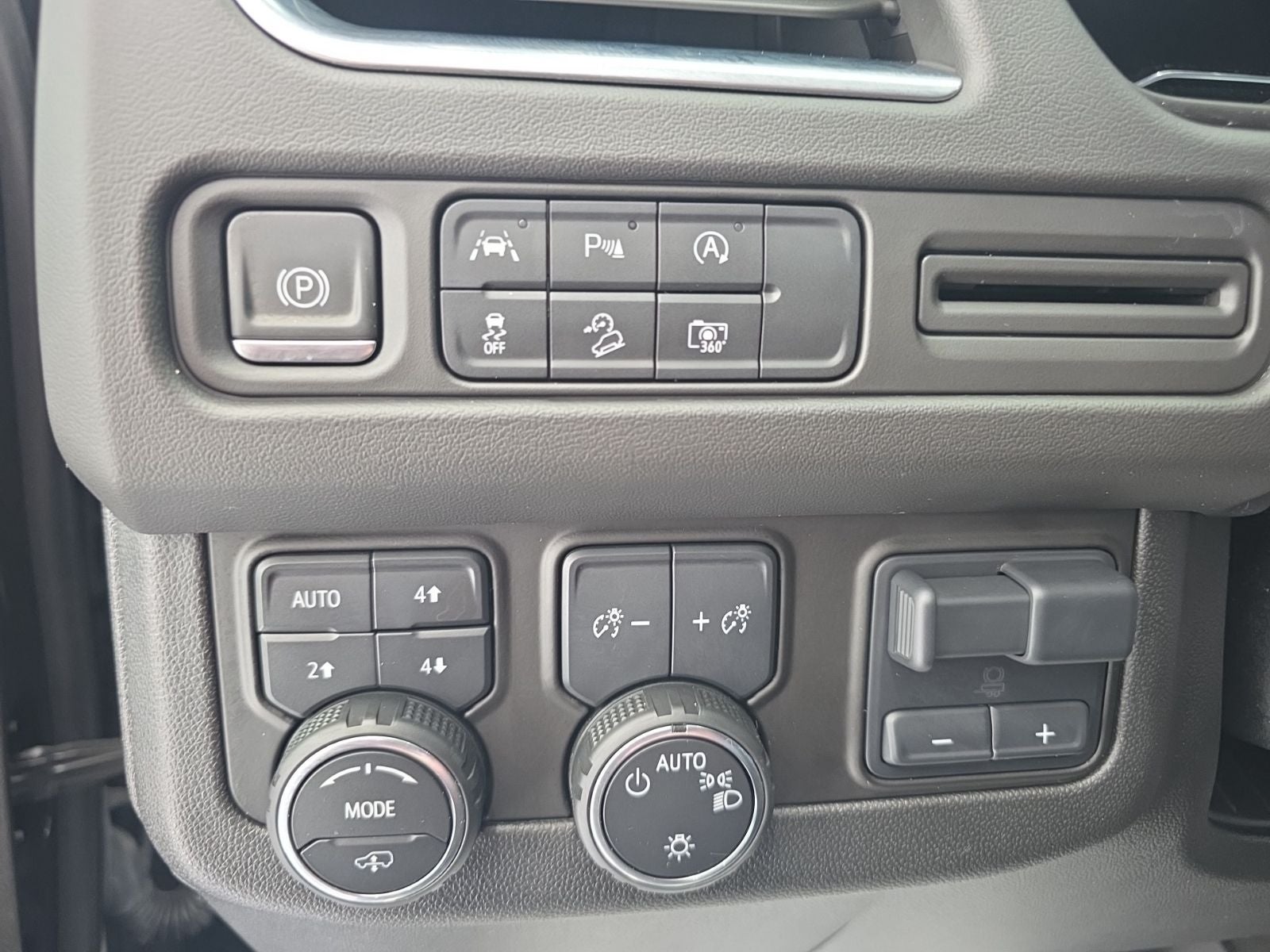 2024 Chevrolet Suburban Z71