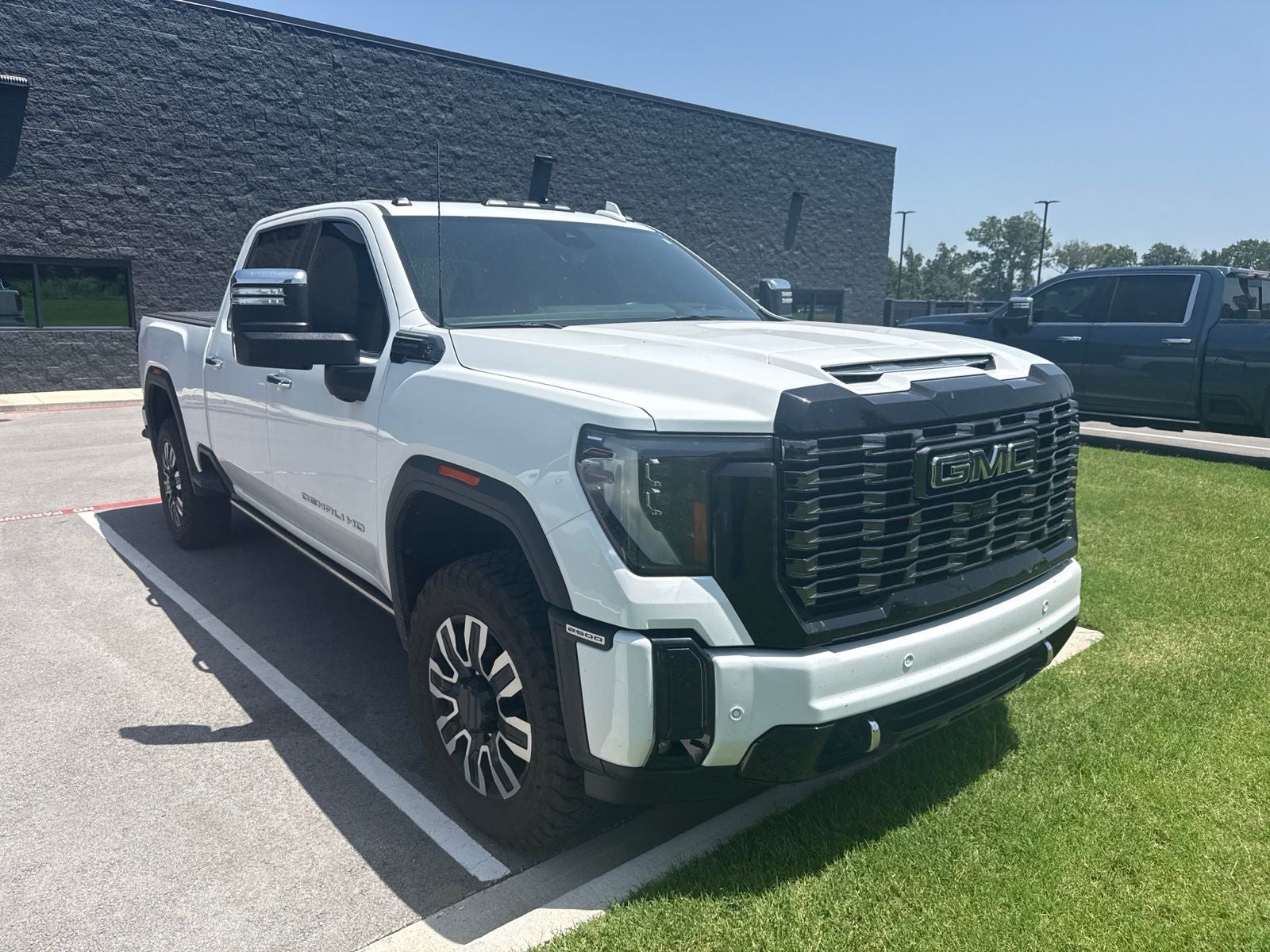 2025 GMC Sierra 2500HD Denali Ultimate