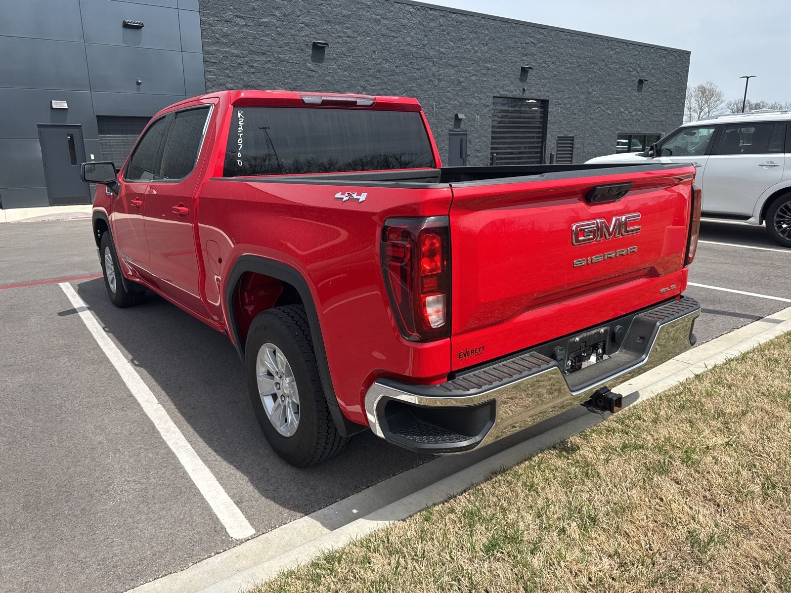 2024 GMC Sierra 1500 SLE