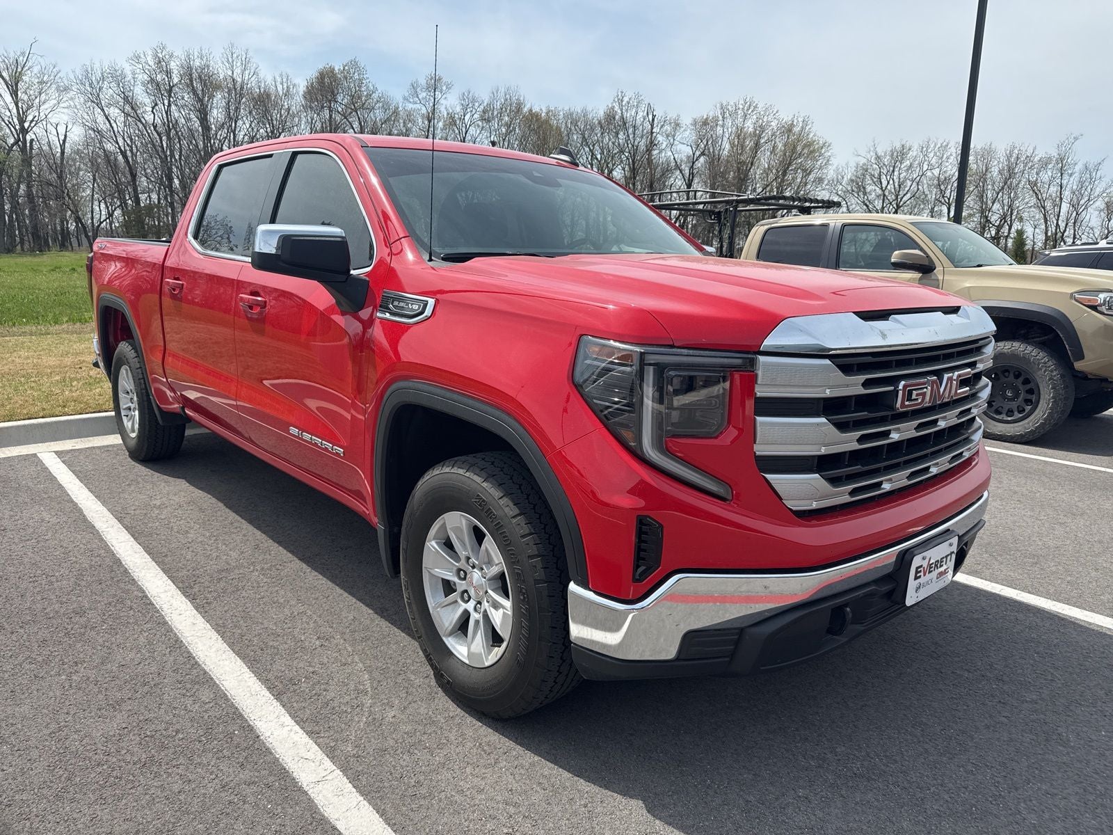 2024 GMC Sierra 1500 SLE