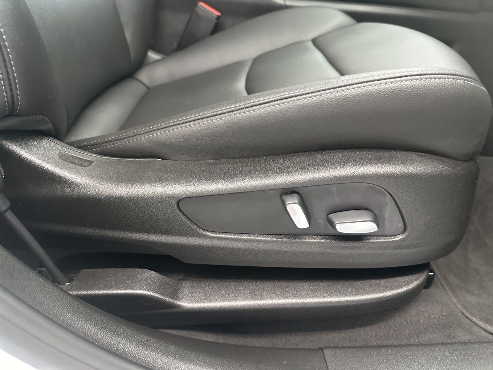 2021 Cadillac XT6 Luxury