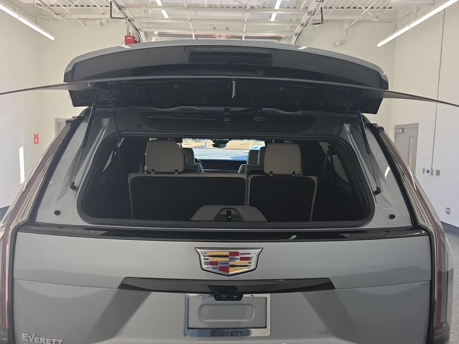 2025 Cadillac Escalade ESV Sport