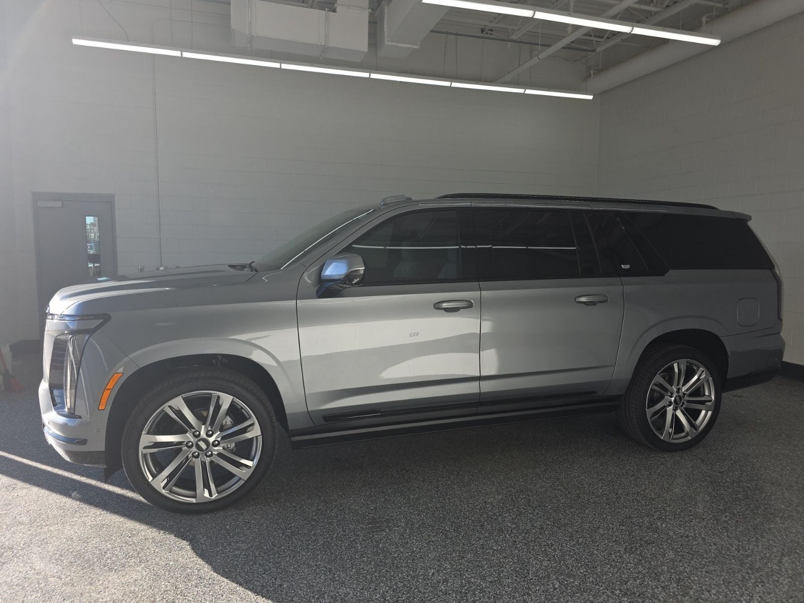 2025 Cadillac Escalade ESV Sport