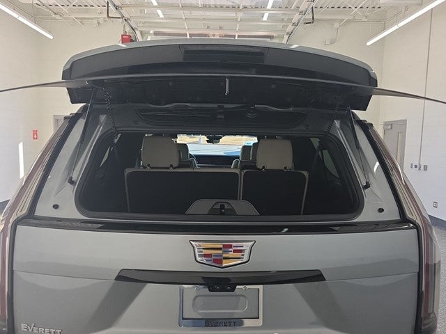 2025 Cadillac Escalade ESV Sport