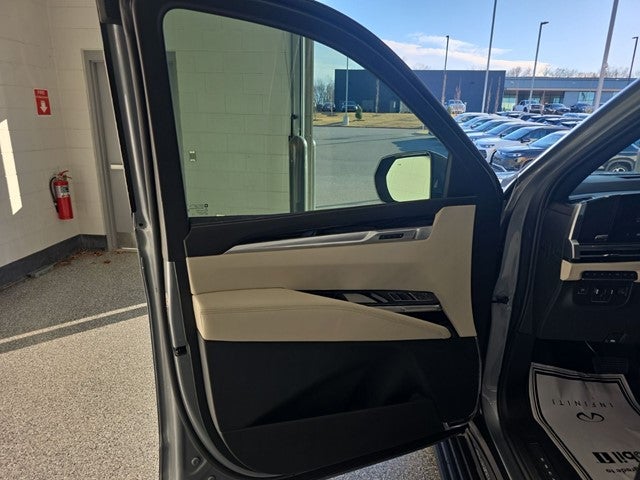 2025 Cadillac Escalade ESV Sport