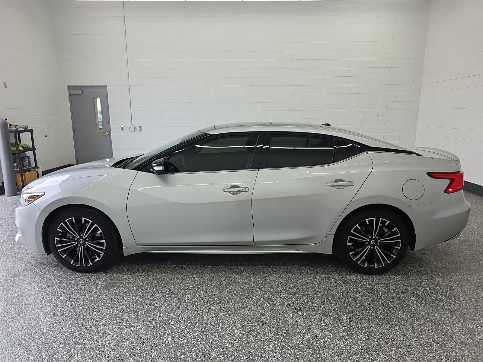Used 2016 Nissan Maxima Platinum with VIN 1N4AA6APXGC383539 for sale in Rogers, AR