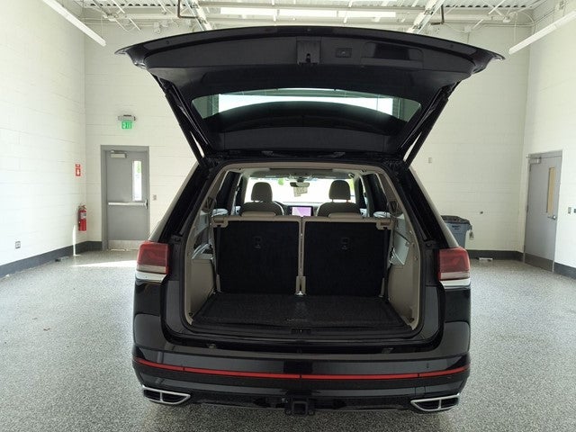 2025 Volkswagen Atlas 2.0T SEL Premium R-Line