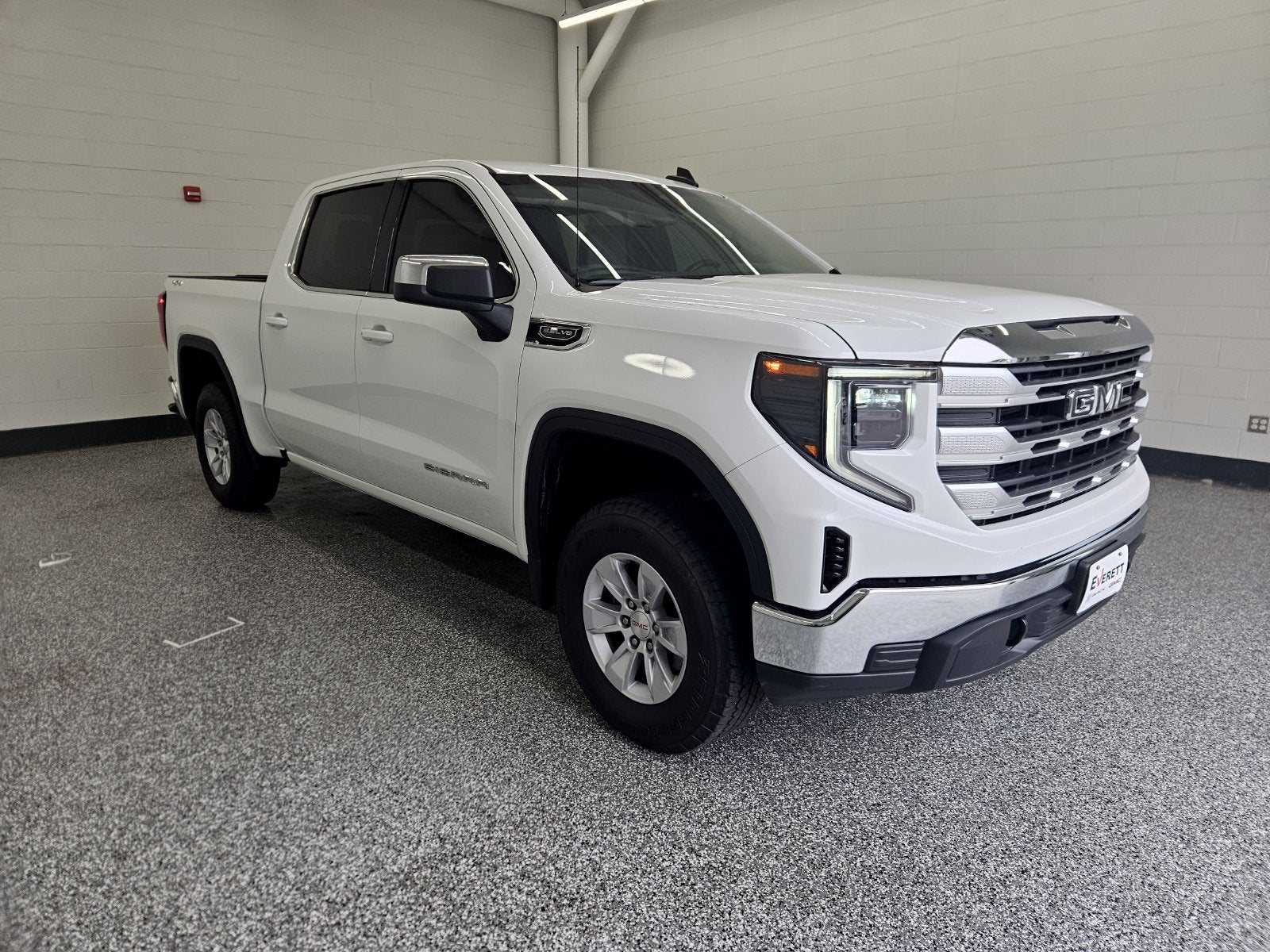 2024 GMC Sierra 1500 SLE