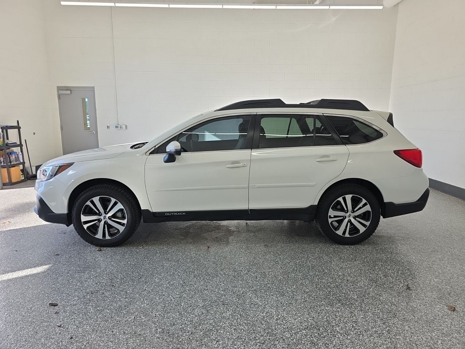 Used 2018 Subaru Outback Limited with VIN 4S4BSANC8J3264980 for sale in Rogers, AR