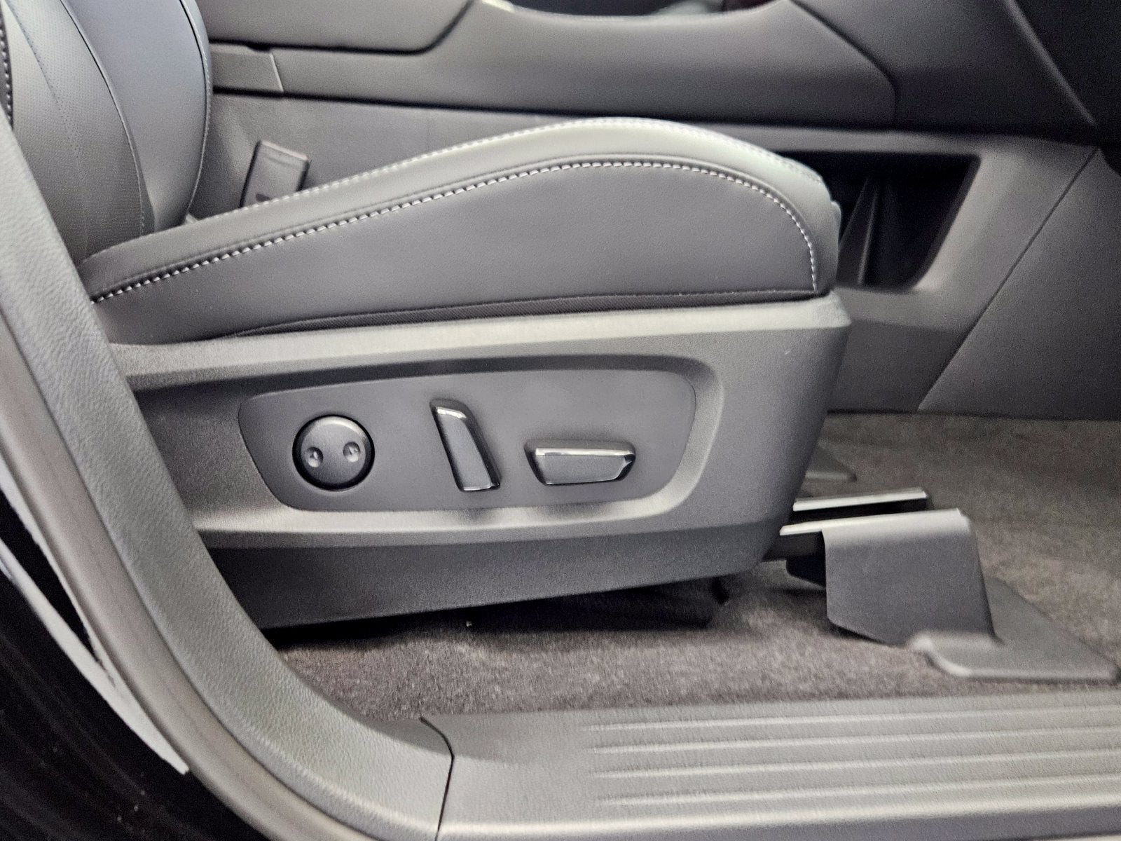 2027 INFINITI QX65 LUXE