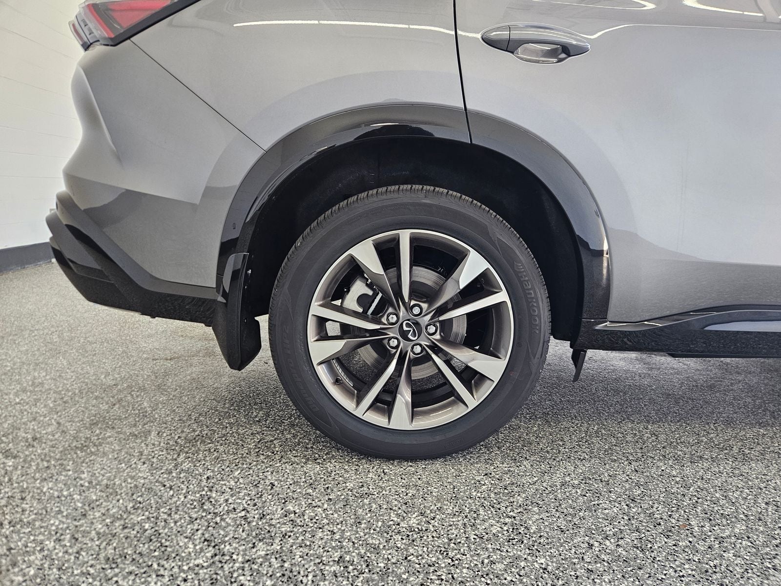 2027 INFINITI QX65 LUXE