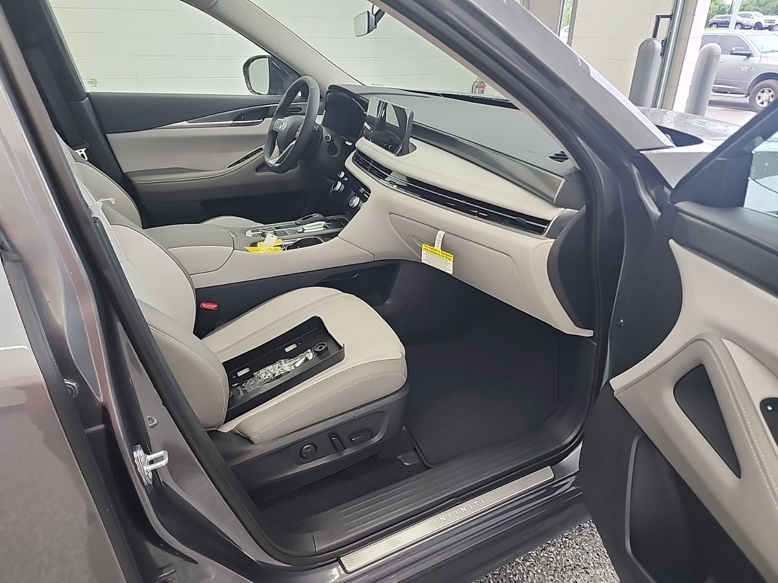 2026 INFINITI QX60 PURE