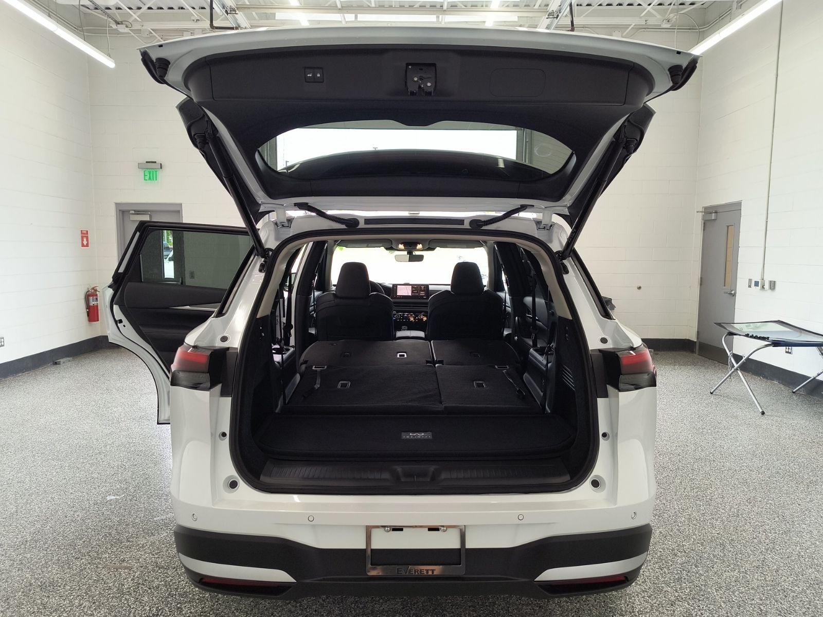 2027 INFINITI QX60 LUXE
