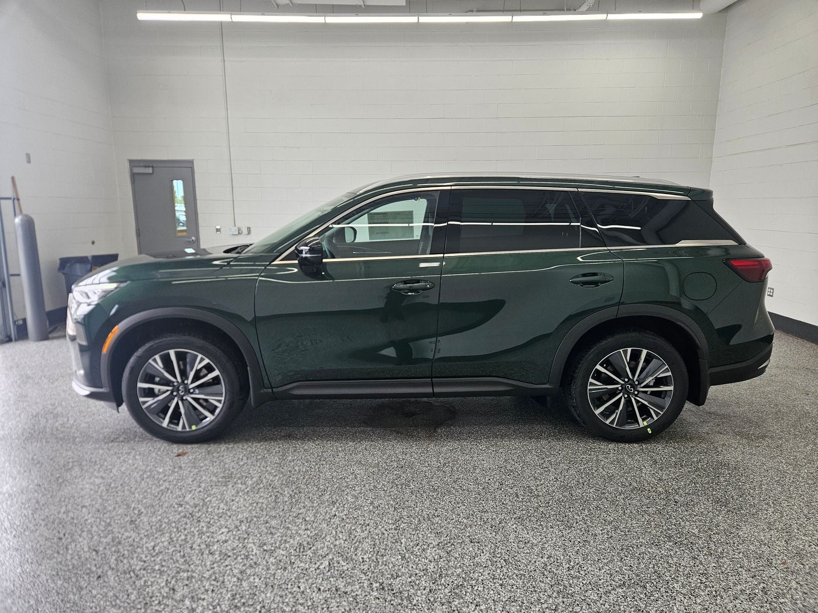 2027 INFINITI QX60 LUXE AWD