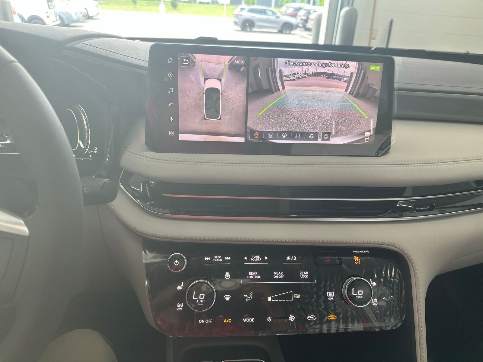 2027 INFINITI QX60 LUXE