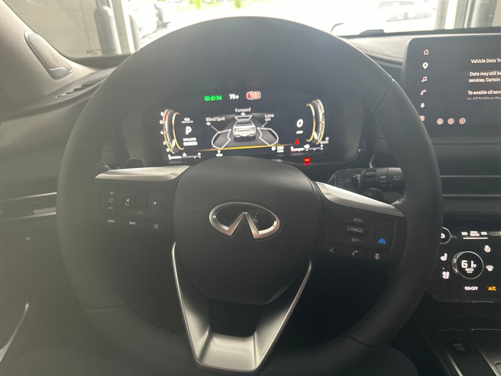 2027 INFINITI QX60 LUXE