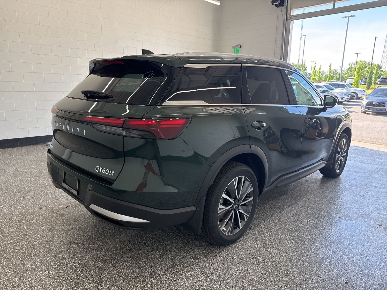 2027 INFINITI QX60 LUXE