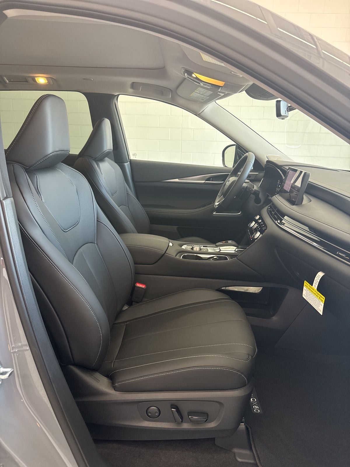 2027 INFINITI QX60 LUXE