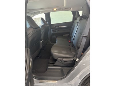 2027 INFINITI QX60 LUXE