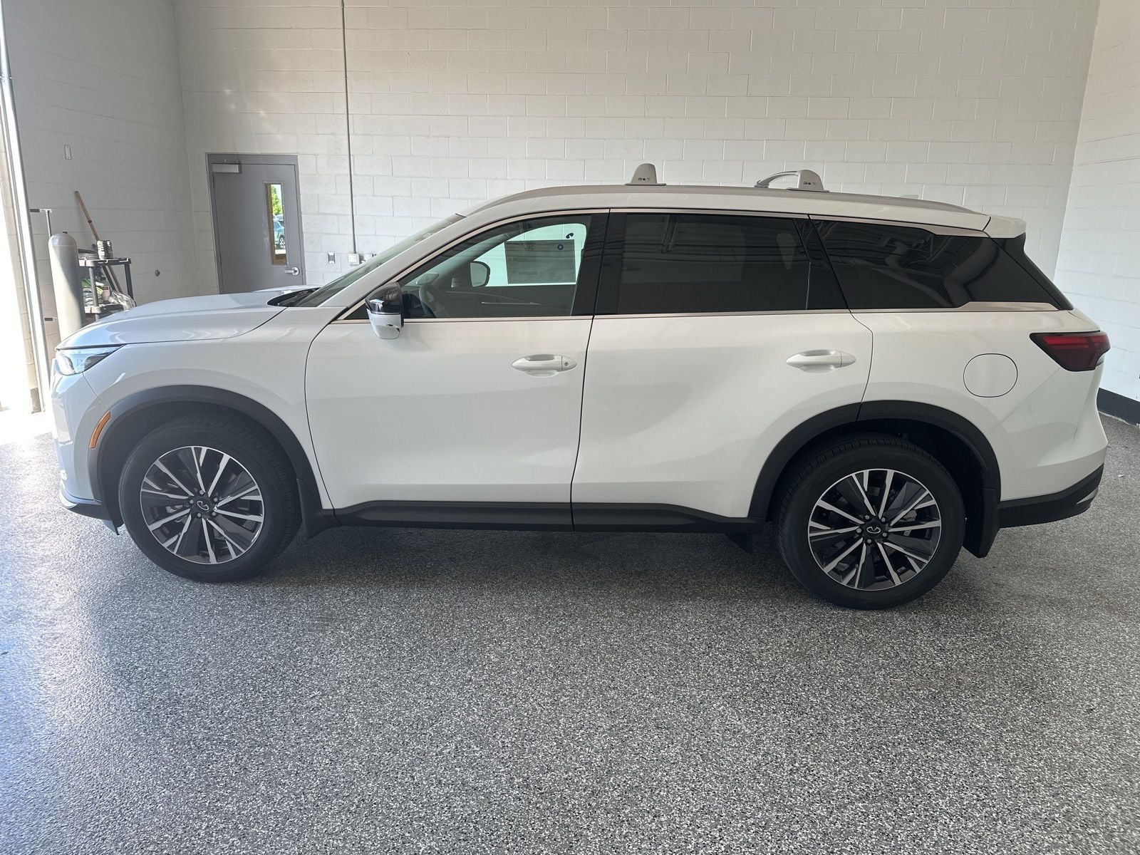 2027 INFINITI QX60 SPORT
