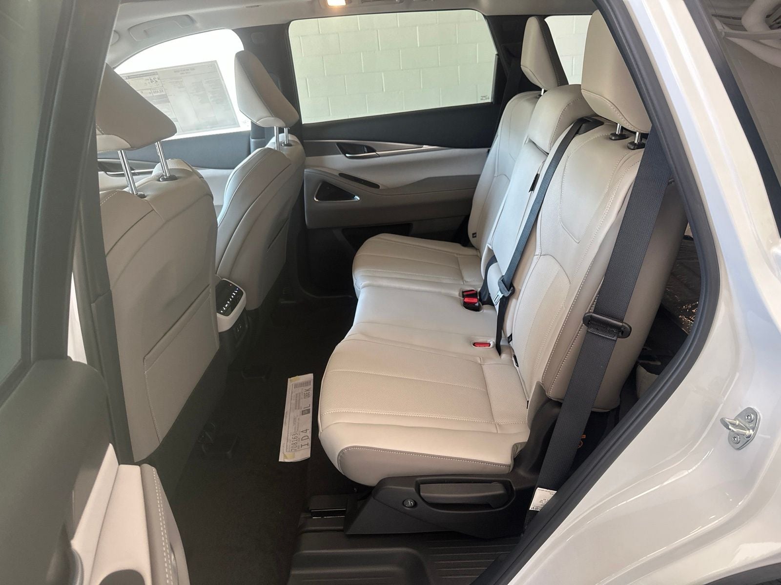 2027 INFINITI QX60 LUXE