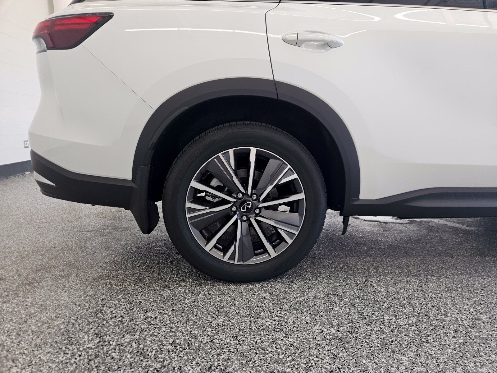 2027 INFINITI QX60 LUXE AWD