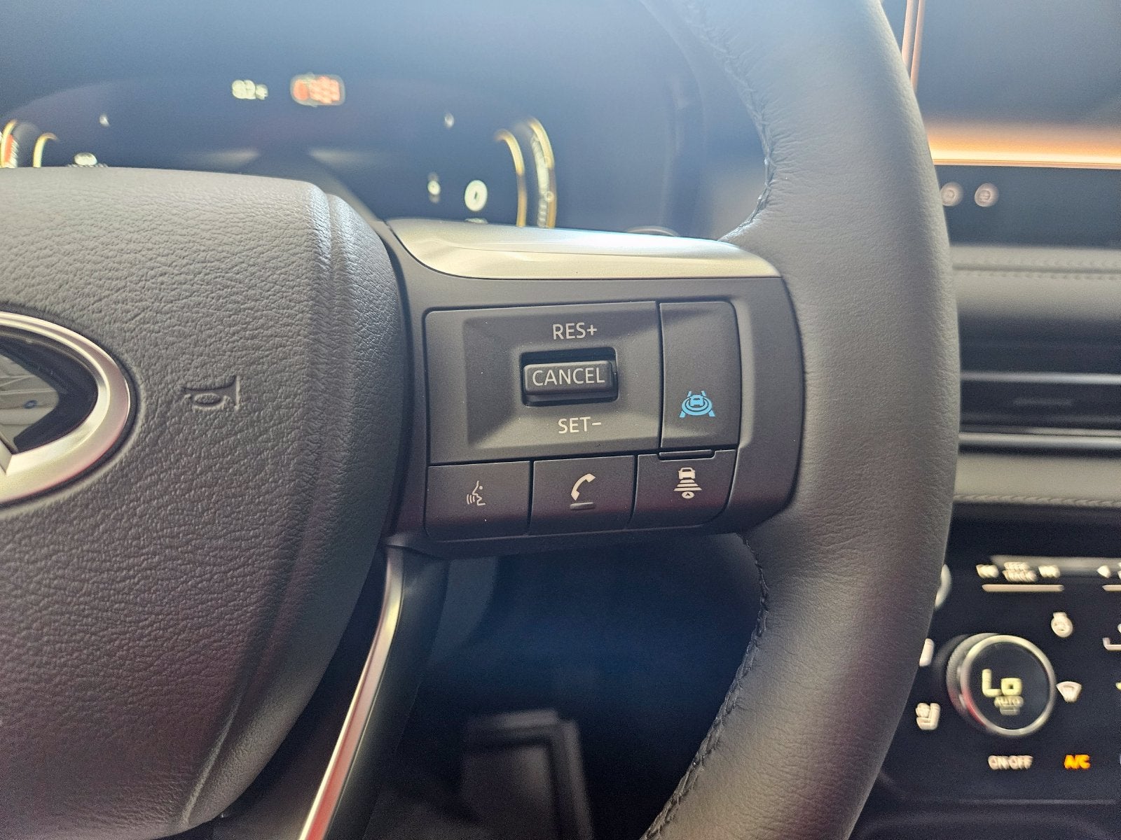 2027 INFINITI QX60 LUXE AWD