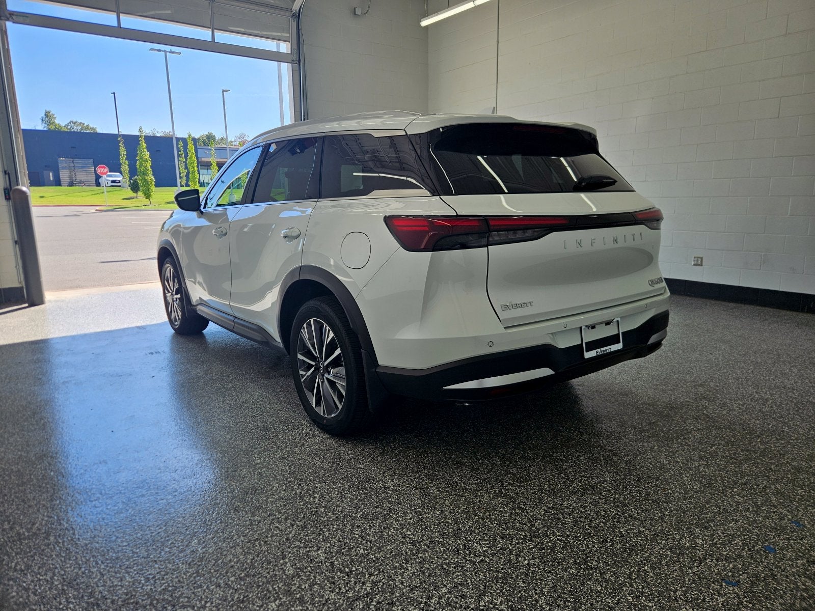 2027 INFINITI QX60 LUXE AWD