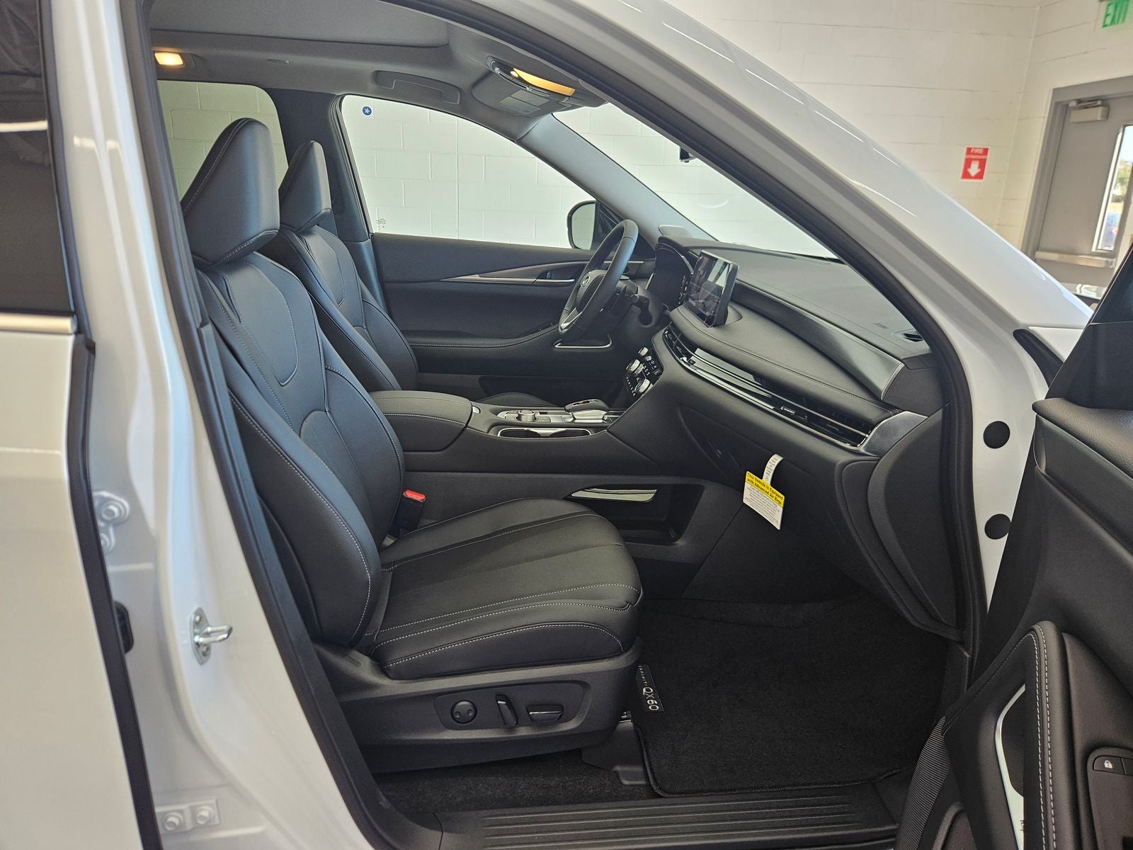 2027 INFINITI QX60 LUXE AWD