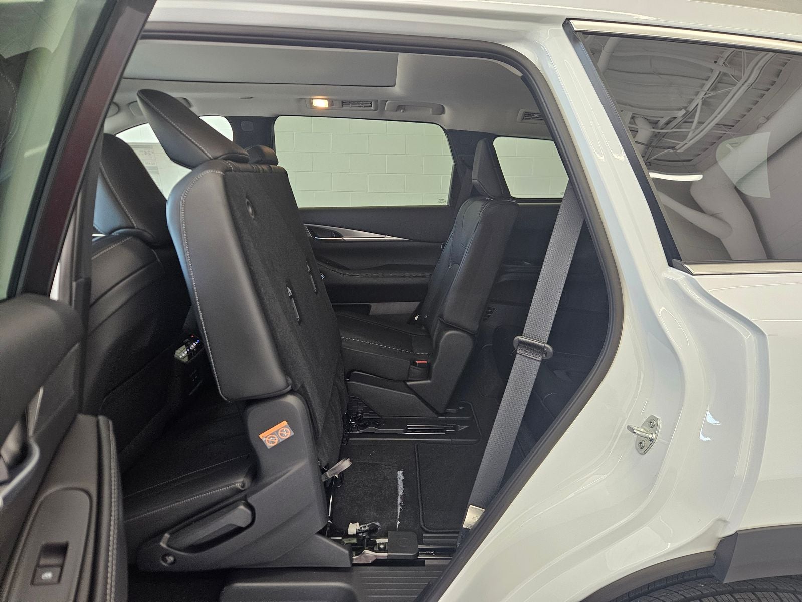 2027 INFINITI QX60 LUXE AWD