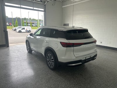 2027 INFINITI QX60 LUXE