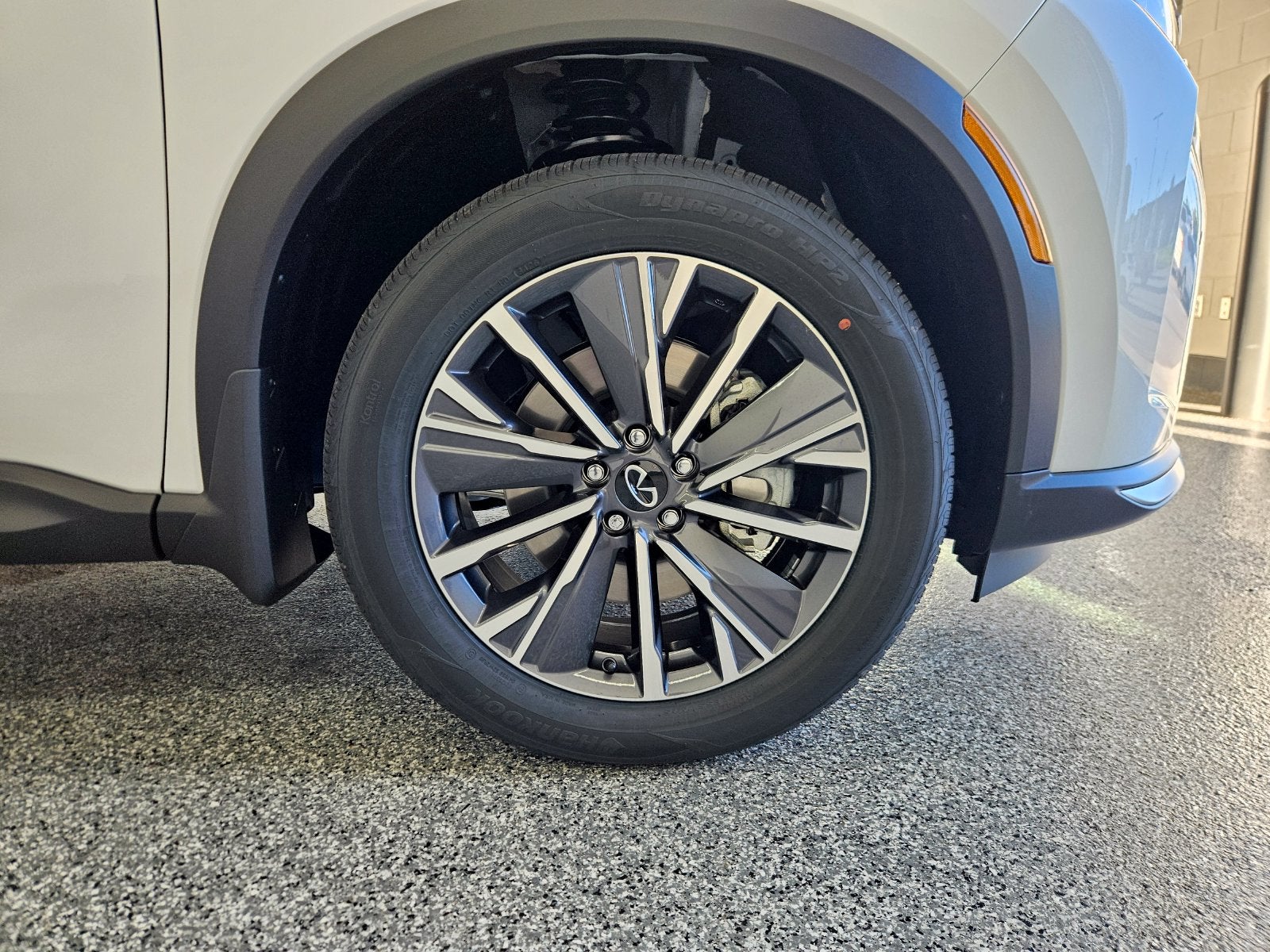 2027 INFINITI QX60 LUXE