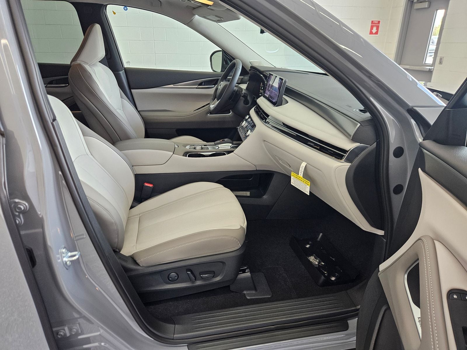 2027 INFINITI QX60 LUXE AWD