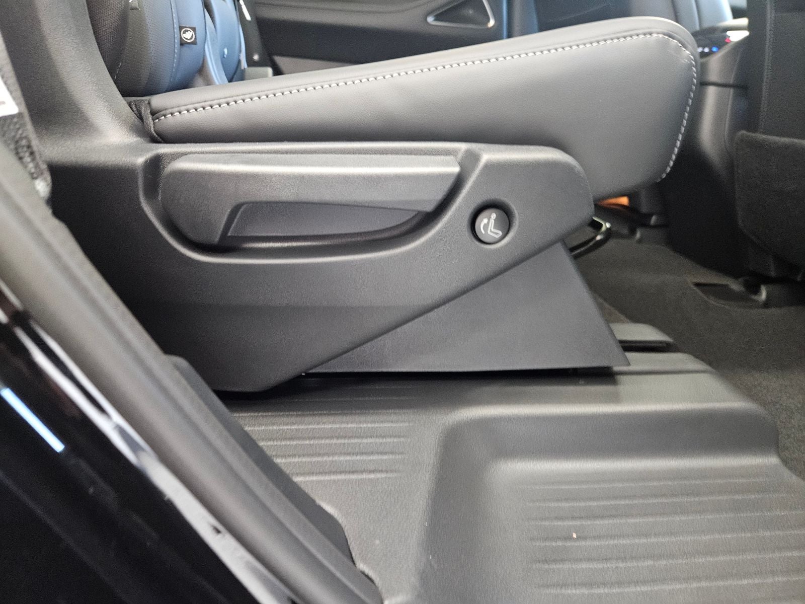 2027 INFINITI QX60 LUXE AWD