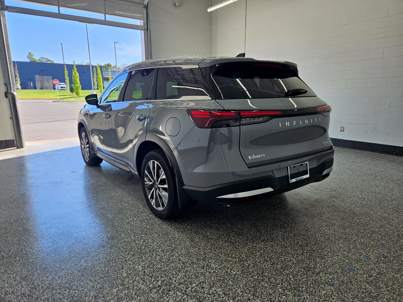 2027 INFINITI QX60 LUXE AWD