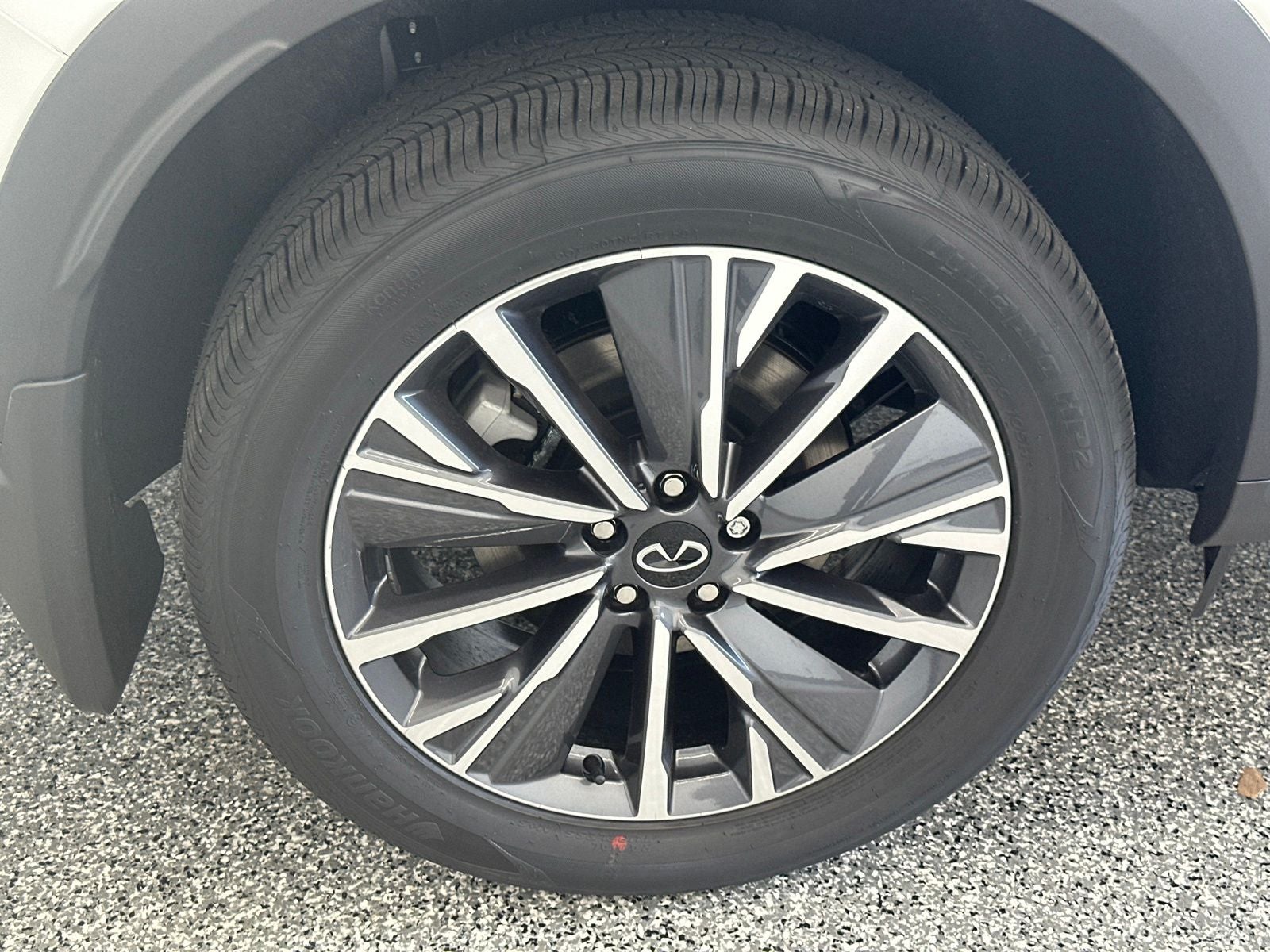 2027 INFINITI QX60 LUXE