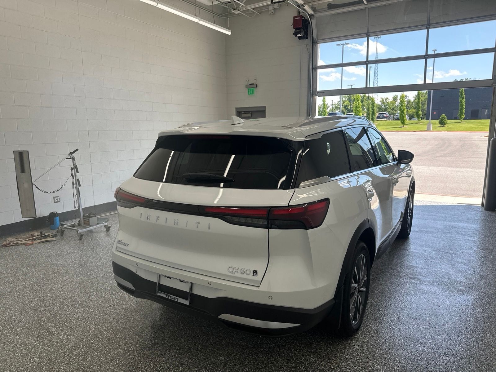 2027 INFINITI QX60 LUXE