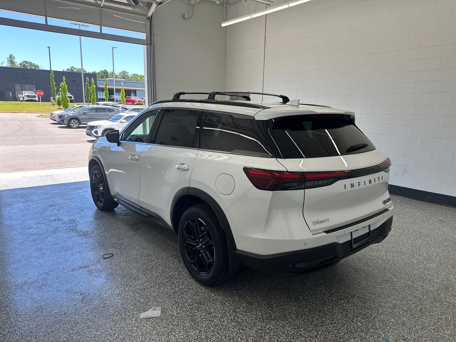 2027 INFINITI QX60 LUXE