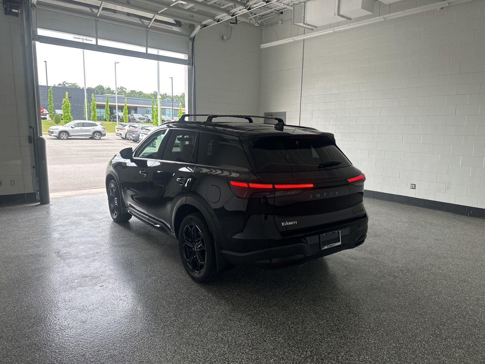 2027 INFINITI QX60 LUXE