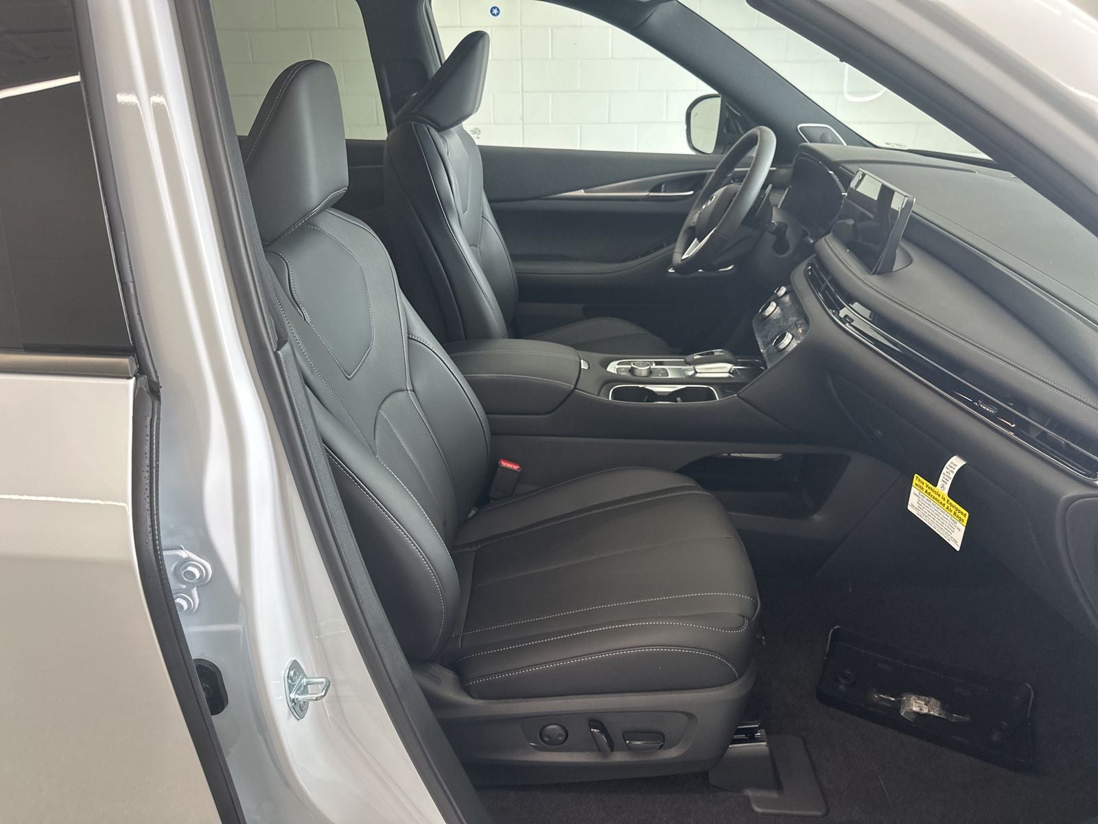 2027 INFINITI QX60 LUXE AWD