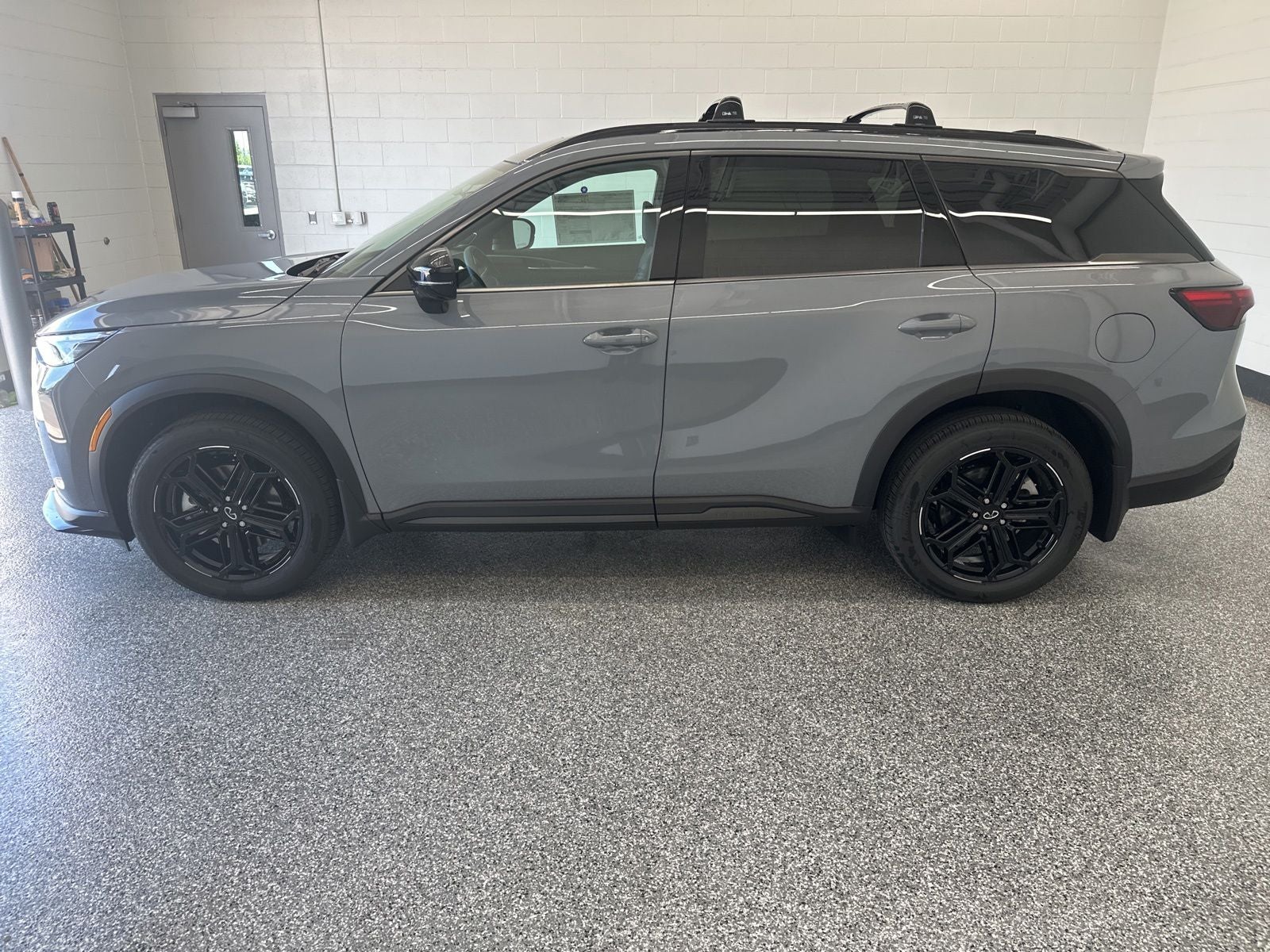 2027 INFINITI QX60 LUXE