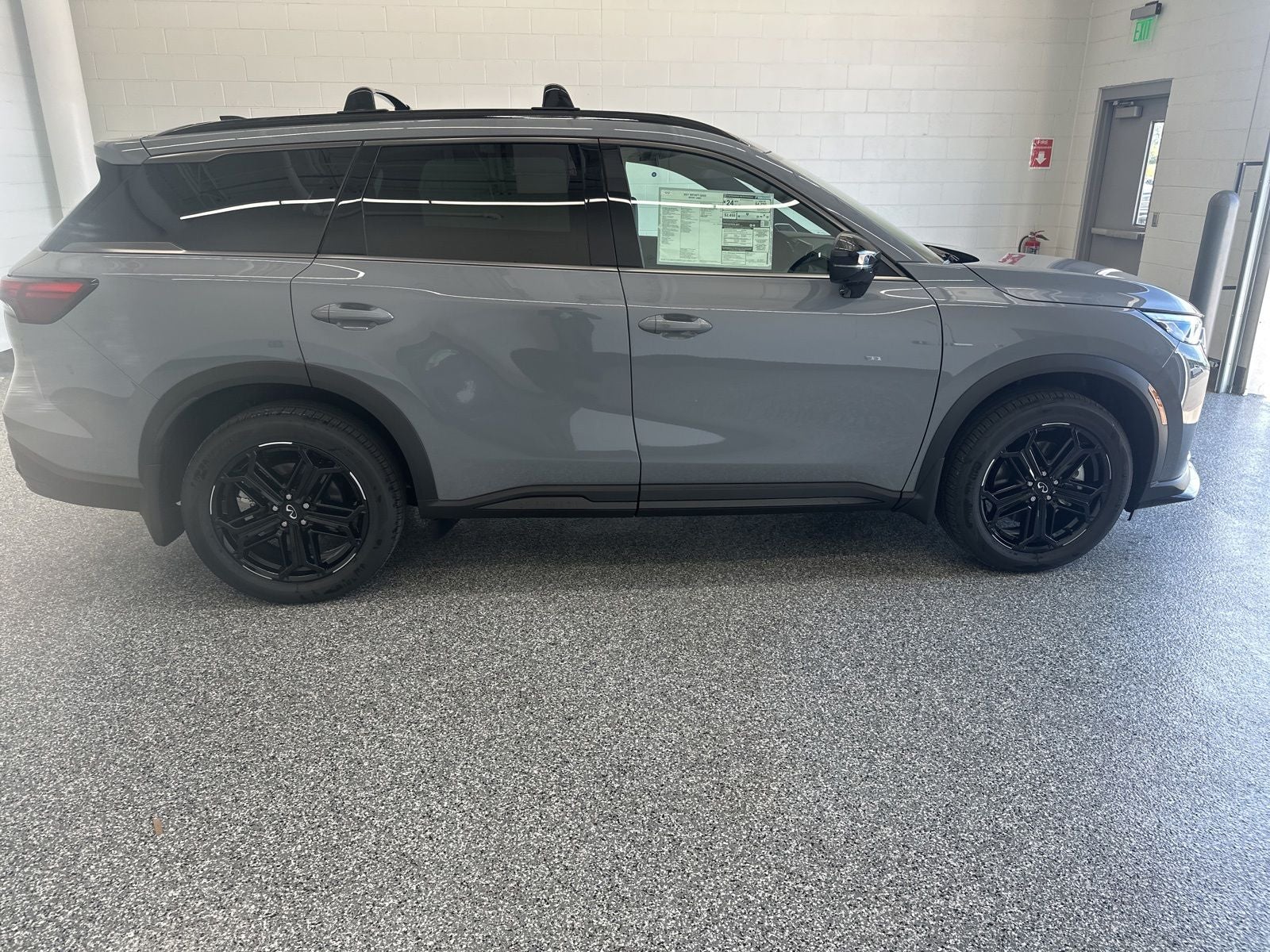 2027 INFINITI QX60 LUXE