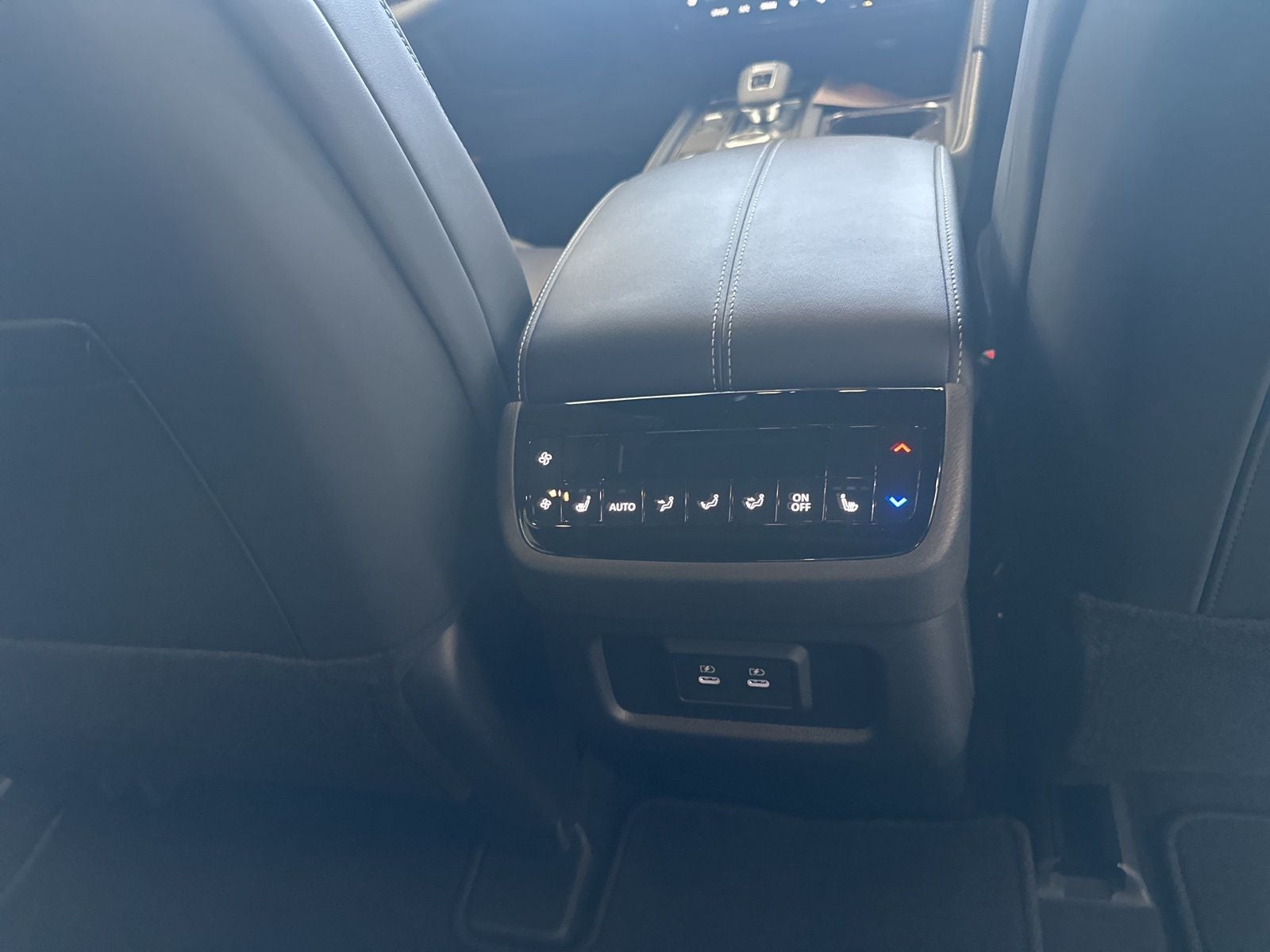 2027 INFINITI QX60 LUXE